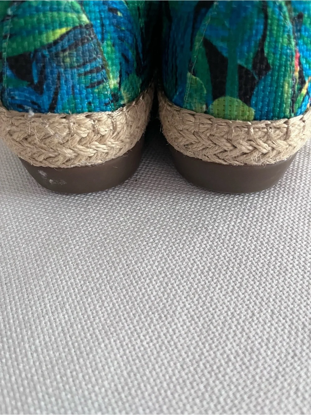 AEROSOLES slip espadrille